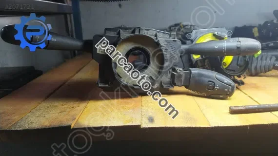 partner berlingo çıkma sinyal silecek kolu