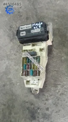 Mazda 929 role sigorta tablası