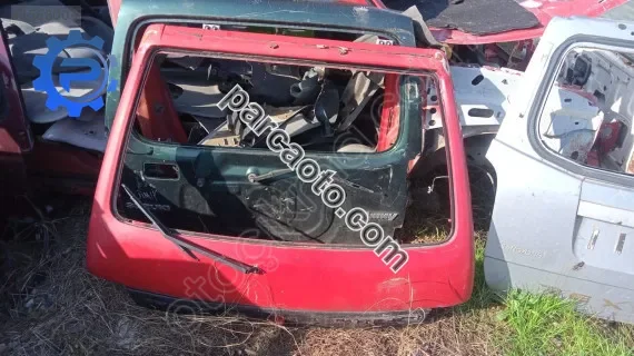 Pejo 205 bagaj kapağı yedek parça