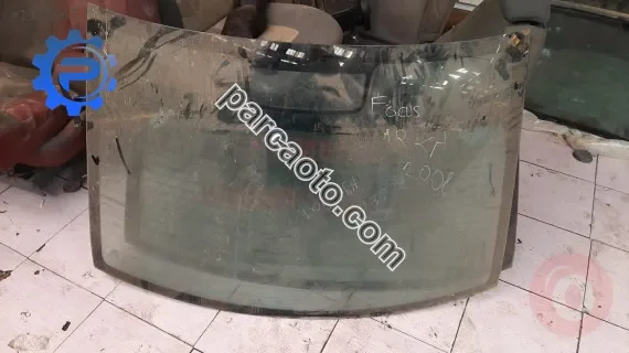 2004 model ford focus çıkma arka cam