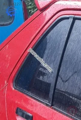 peugeot 205 1.4 benzinli çıkma sağ arka kelebek camı