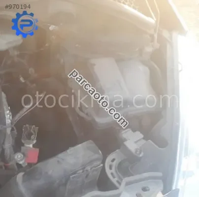 2009 model peugeot 207 1.4 çıkma iç sigorta kutusu