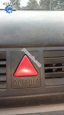 Skoda Octavia Mk1 4 lu flaşör yedek parça