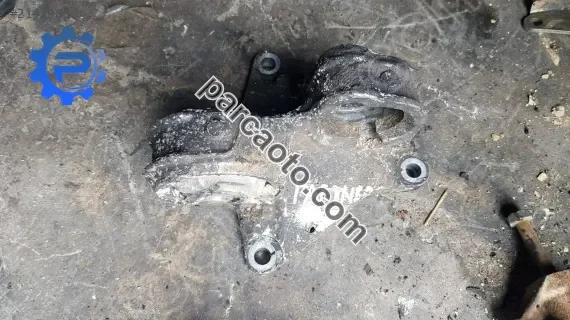 Peugeot Partner 1.9 Aks Bağlantı Ayağı çıkma