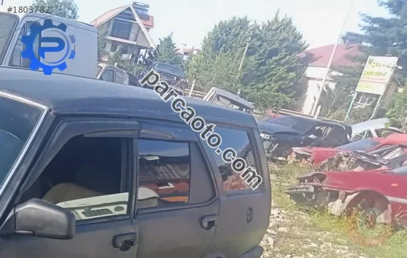 1992 model tofaş kartal çıkma sol çamurluk camı