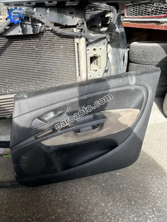 Fiat linea sağ ön kapı döşemesi Fiat linea sağ ön kapı döşemesi
