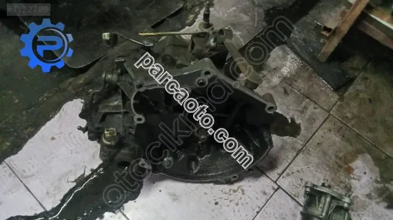 Peugeot 206 1.4 benzinli manuel şanzıman çıkma