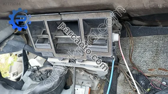 Megane 1 kalorifer kutusu yedek parça