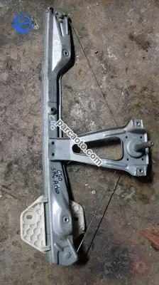 Renault clio sağ arka manuel cam krikosu çıkma