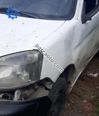 2006 model peugeot partner 1.9 çıkma  sol ön çamurluk