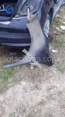 peugeot 207 1.4 benzinli sökme sağ ön çamurluk
