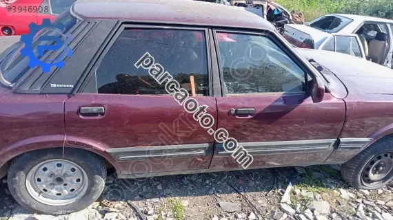Ford Taunus sağ kapılar yedek parça