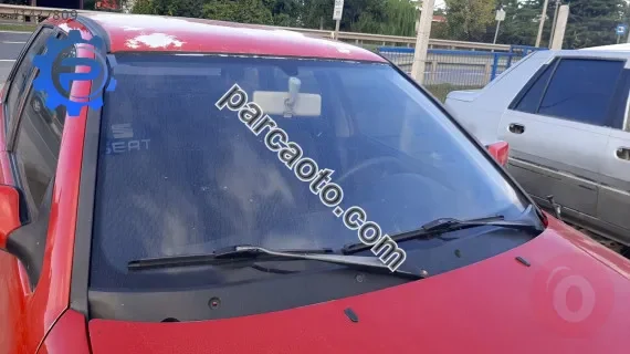 seat ibiza çıkma ön cam