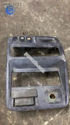 Mazda lantis teyp çerçevesi