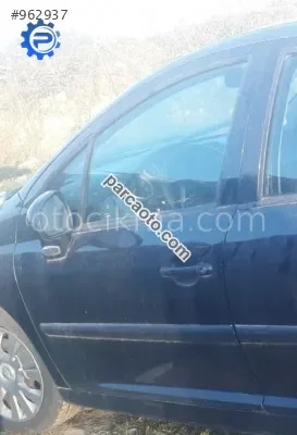 2009 peugeot 207 1.4 benzinli çıkma sol ön kapı