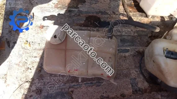 Ford escort motor su bidonu yedek parça