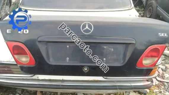 mercedes e-class w210 çıkma bagaj kapısı