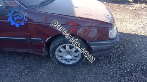 Pejo 405 sağ çamurluk yedek parça