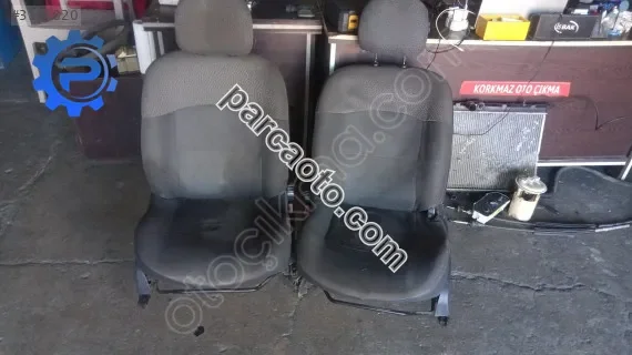 Clio 2 ön koltuk takım çıkma