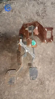 Peugeot partner Tepee pedal takimi