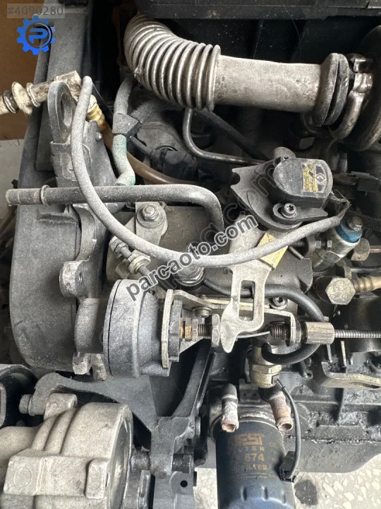 Citroen berlingo 1.9 D 1.9D mazot pompası pompa lucas delphi