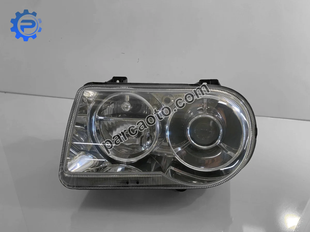 Chrysler 300C 2004–2012 Orjinal Çıkma Xenon Sol Far 04805761AG