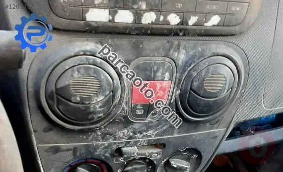 2009 model peugeot bipper 1.4 hdi çıkma orta menfezler