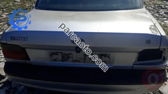 1997 model ford escort çıkma bagaj kapağı
