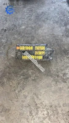 Pejo 406 sigorta kutusu