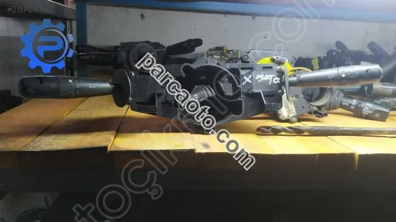 Xsara sinyal silecek kolu çıkma