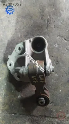 Peugeot 1.6 motor destek braketi çıkma
