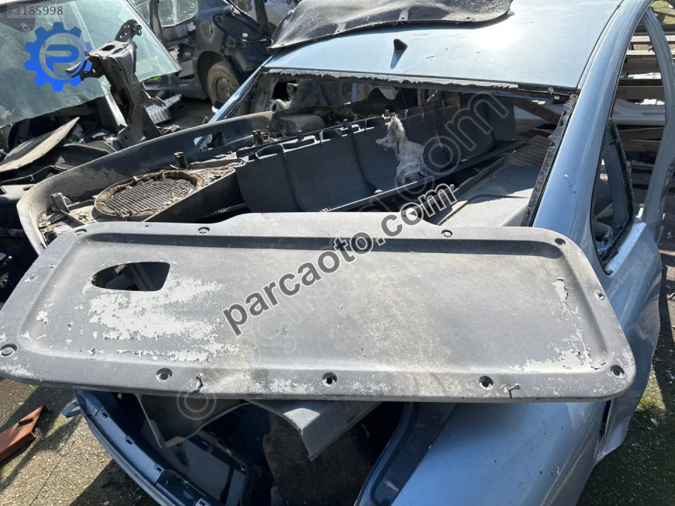 Renault kangoo arka bagaj plastiği kaplaması Renault kangoo arka bagaj plastiği kaplaması