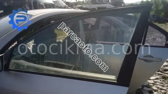 nissan primera çıkma sol ön cam