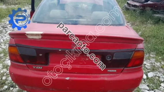 Mazda 323 family bagaj kapağı dolu çıkma