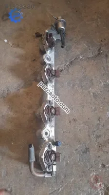 ford scorpio 2.3 çıkma benzin enjektör kütük