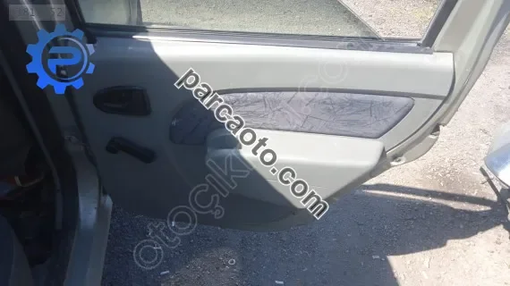 Dacia Logan sağ arka kapı doseme yedek parça