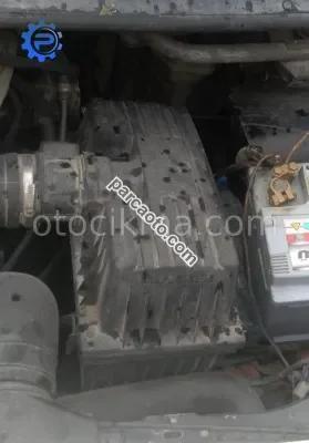 2002 model peugeot expert 1.9 dizel çıkma hava filtre kutusu