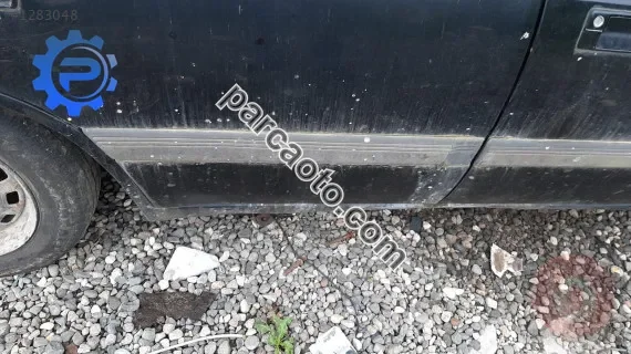 mazda 929 çıkma sağ arka kapı bandı