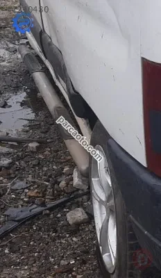 2000 model peugeot partner 1.9 d çıkma sol takım basamak