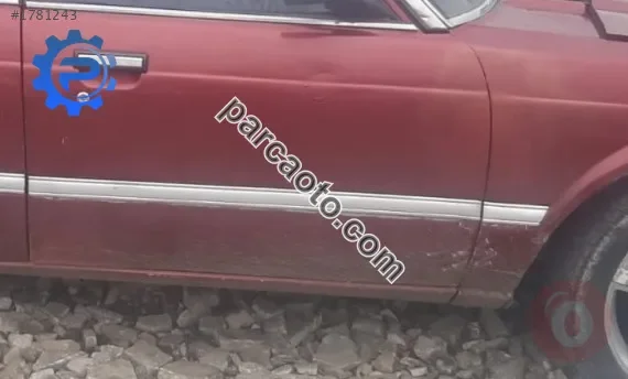 1983 model honda accord 1.6 çıkma sağ ön kapı bandı