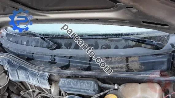 1998 opel astra f station 1.4 8v çıkma cam önü ızgarası