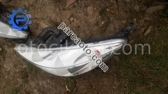 peugeot 207 1.4 benzinli orjinal sol far