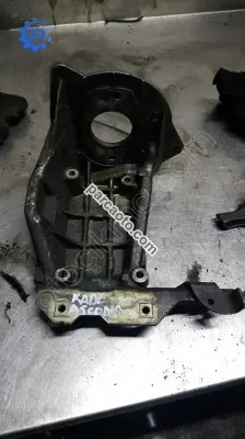 Opel Kadet - Opel Ascona mazot pompası ayağı çıkma