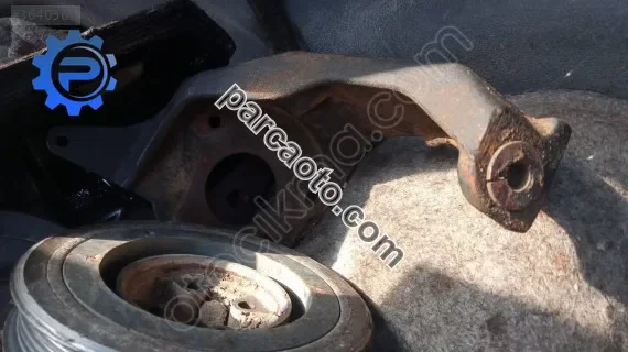 Caddy 2000 model mazot pompa ayağı braket yedek parça