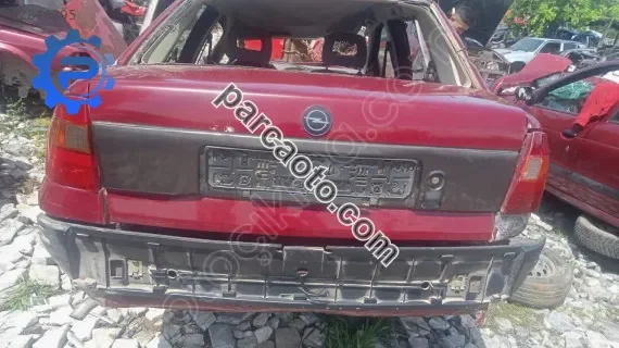 Opel Astra f bagaj kapağı yedek parça