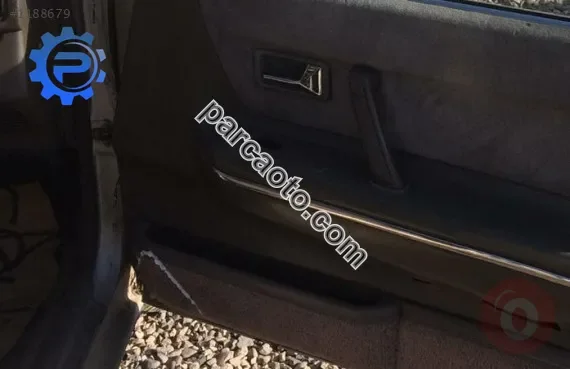 1992 model mazda 626 sökme sağ ön kapı cebi