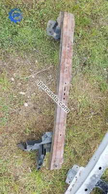 Ford Fiesta Mk6 (02-08) Ön Tampon Demiri çıkma