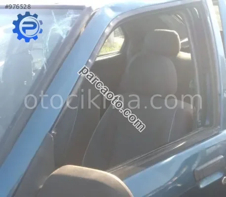 1996 model renault r19 europa 1.6 hb çıkma sol ön kapı camı