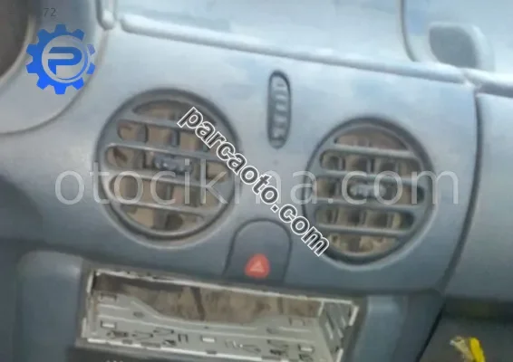 1998 model renault kangoo 1.9 çıkma orta menfezler