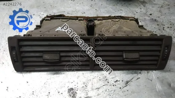 Audi A4 orta ızgara üfleme çııkma